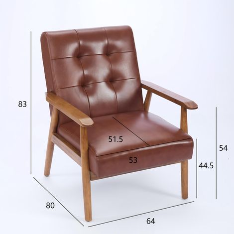 Fauteuil en cuir véritable, avec des accoudoirs de couleur noyer et des pieds en bois de caoutchouc. Un fauteuil confortable pour le salon, dans une couleur marron. (1/5)