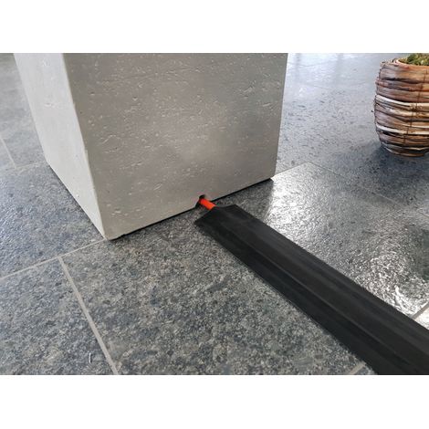 Elementi Schwellenprofil für Gas-Leitung, schwarz, 120 x 10 x 1,8 cm (L x B x H) (1/5)