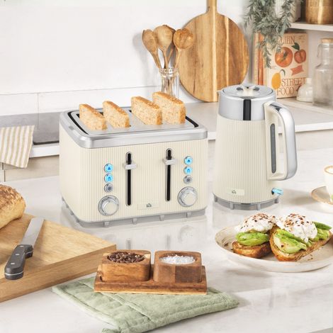 Bouilloire de 2200 W et 1,7 L avec fonction d'ébullition rapide, filtre détartrant et grille-pain 4 tranches à 7 niveaux de brunissage, couleur crème.