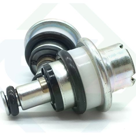 23280-21010 23280 21010 Applicable to the Toyota Lexus fuel injection pressure regulator (1/4)