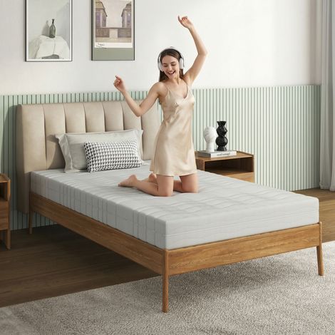 Matratze 120x200 cm aus Kaltschaum, 18 cm hoch, mittelfest, weicher Bezug, MODENUIT (1/4)