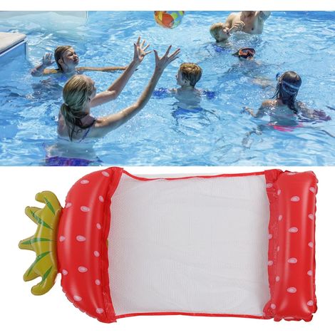 Chaise suspendue à l'eau aux fraises rouges (135×66 cm) – Chaise flottante gonflable mignonne avec filet de refroidissement et design aux fraises, pour la piscine et la plage