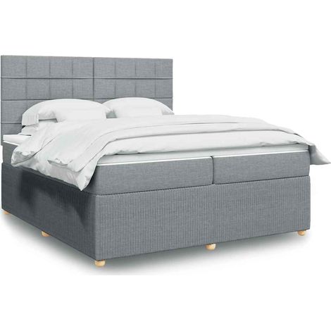 Boxspringbett mit Matratze Hellgrau 200x200 cm Stoff