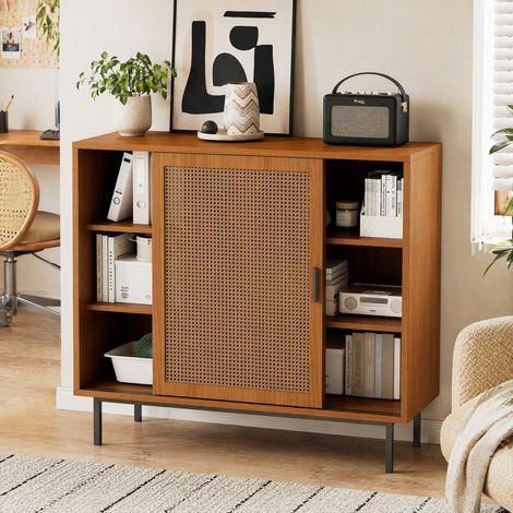 Aparador mueble auxiliar con 2 puertas correderas de ratán, 3 baldas y estructura de tablero de partículas en madera oscura, estilo rústico para salón y comedor  CHICFURN (1/5)