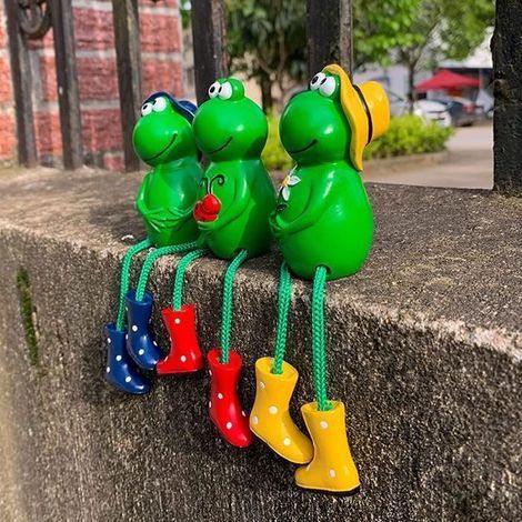 3-Piece Garden Statue Set - Resin Frog Decor in Green - Yoga & Meditation Theme (1/4)
