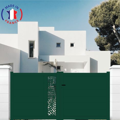 Portail aluminium battant découpe laser en kit dimensions L.3000 (entre piliers) x H.1500 mm Couleurs Vert (RAL 6005)