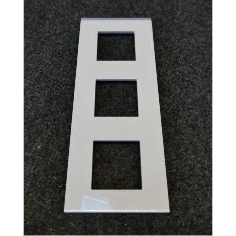 Plaque gallery plastique injecté 3 postes verticale 71mm pure (WXP0043)