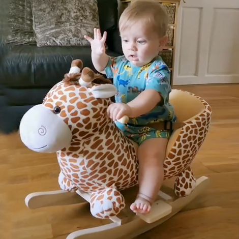 Cheval à bascule en bois girafe pour enfants 60x33x45cm (1/5)