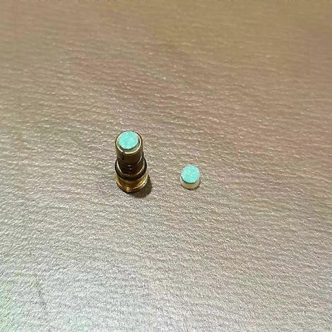 Packung mit 10 Baumwollschwämmen zur Gasregulierung und Druckreduzierung, kompatibel mit den Bodenventilen von Dunhill Rollagas Feuerzeugen und Flammenreglern. Ersatzteil für Reparaturen in Eigenregie (1/5)