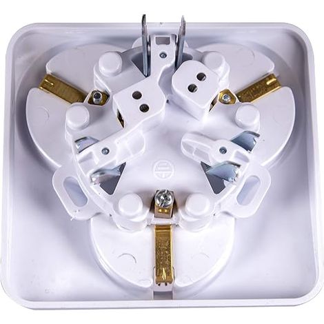 Schuko 3-Outlet Recessed Socket with Protective Contact, White (1/4)
