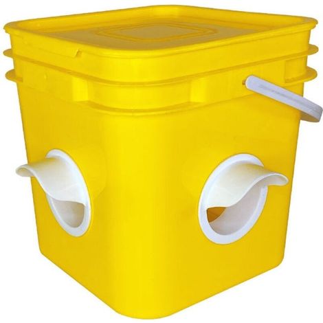 Automatic feeder and waterer for chicken coops – Waterproof 4-port feeding set – Automatic feed dispensing – Saves 15–30% on feed costs