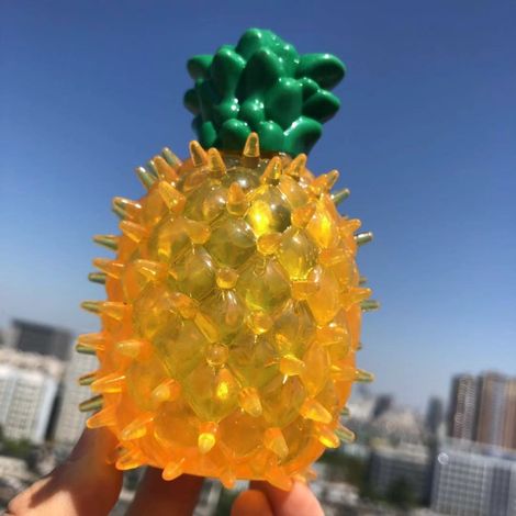 Jouet Chien Réfrigérant en TPR, Os à Mâcher Durable et Résistant pour Teddy et Petit Chien, Jouet Anti-Stress Fraîcheur Modèle Ananas-lsw (1/2)