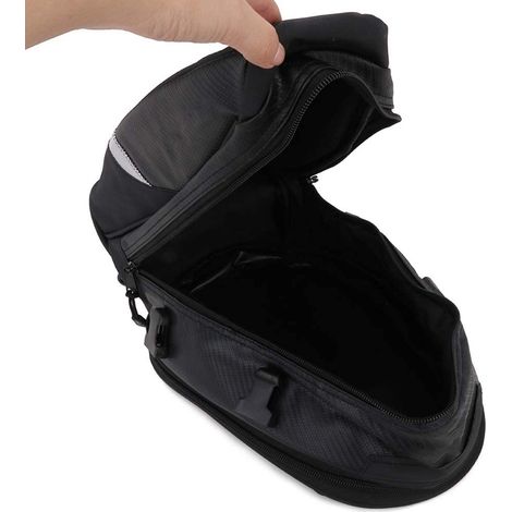Sacoche de selle moto, sacoche arrière, sacoches latérales étanches, sac de rangement multifonctionnel en cuir PU pour casque de moto (1/4)
