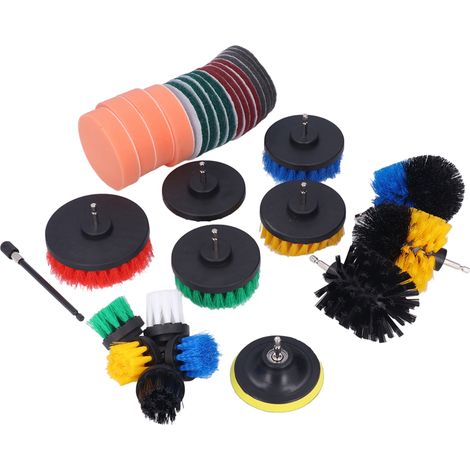 Kit de nettoyage comprenant une brosse à récurer, une éponge, une rallonge et une brosse à tige hexagonale de 6,35 mm (1/4 po). (1/5)