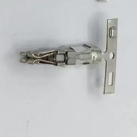 964326-1 Connecteur automobile, prise, borne de faisceau de câbles (1/2)