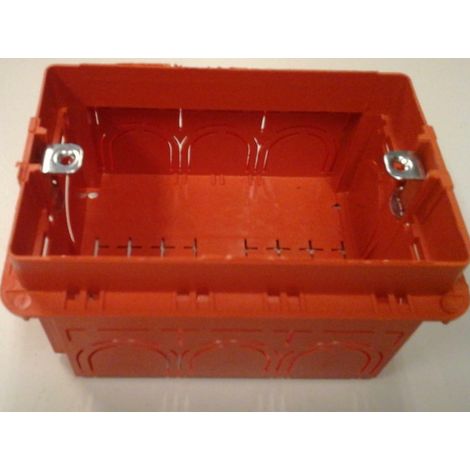 CASSETTA DA INCASSO 3 Posti (95x73x50 mm) Q.TA 10 (1/2)