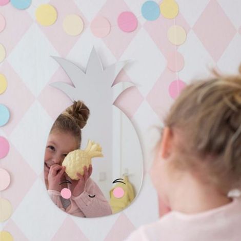 Veilleuse LED en vinyle en forme d'ananas (1/5)