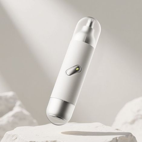 Rifinitore 2 in 1 per peli di orecchie e naso, rasoio + rifinitore per peli del naso, luce integrata sulla testina, rotazione a 360°, design fluttuante 3D, regalo per uomo (bianco). (1/5)