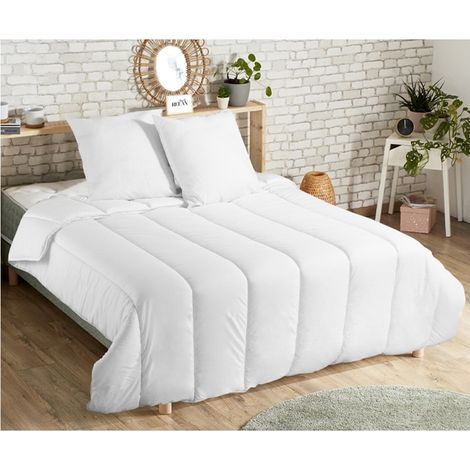 Lot de 2 oreillers polyester 60x60 et une couette 240x260 (1/3)