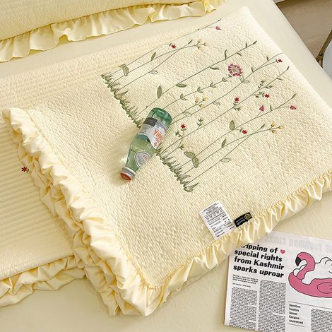 Couette d'été en coton jaune 245x250cm - Housse légère motifs brodés en Tencel, design élégant pour chambre