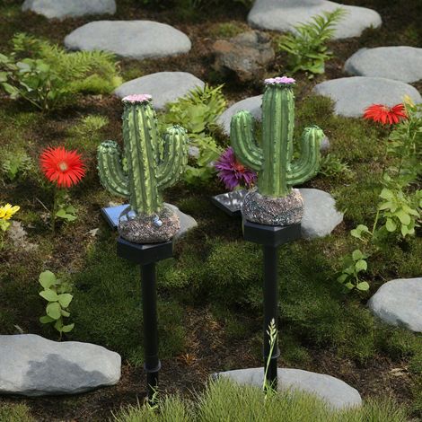 2 lampes solaires cactus en résine à piquet étanche, panneau solaire ajustable pour décoration allée pelouse et terrasse (1/5)