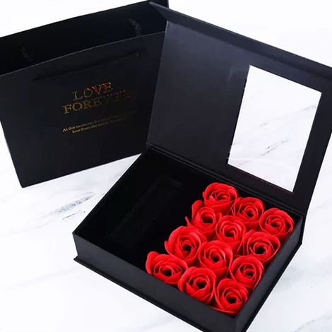 Coffret Cadeau Avec Roses Saint Valentin Mariage Laura Anniversaires (1/5)