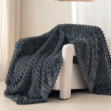Couverture en laine confortable à motif jacquard 3D, jeté de canapé, douce et chaude, adaptée à toutes les saisons, 100 x 150 cm (Gris foncé) (1/5)