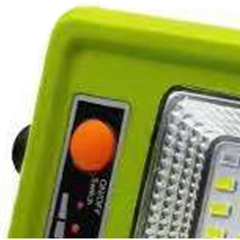 Lampe solaire portable à batterie lithium, éclairage d'urgence multifonction pour camping extérieur, couleur verte (1/5)