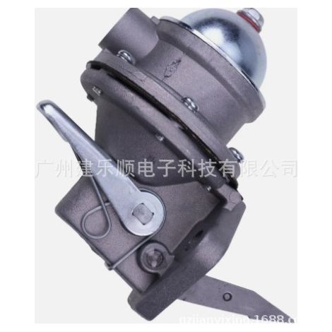 Fuel pumps 15451-52033, 15451-52030, and 15451-52032 are suitable for Kubota V4000 engines. (1/4)