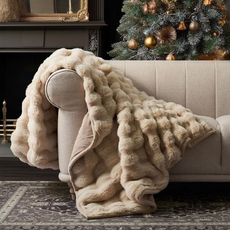 Ultra-soft faux rabbit fur throw, plush, thick and warm, reversible plush throw for sofa, chair, couch, cream, 152.4 x 203.2 cm (1/5)