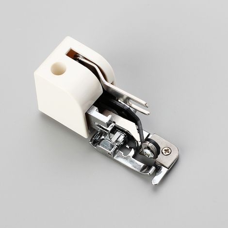 Side Cutting Presser Foot, 1 Piece Universal Overlock Presser Foot Sewing Machine Foot Attachment Accessory for Most Low Shank Sewing Machines (1/4)