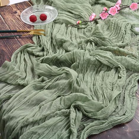 Lot de 2 Chemins de Table en étamine en Vert Sauge, 90 x 300cm en Tissu de Gaze Rustique, décoration de Table de Mariage Nappe pour fête de Mariage Douche Nuptiale décorations de Table