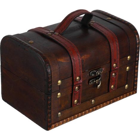 Coffre au trésor vintage, utilisé pour ranger de petits bibelots, en bois brun foncé. (1/5)