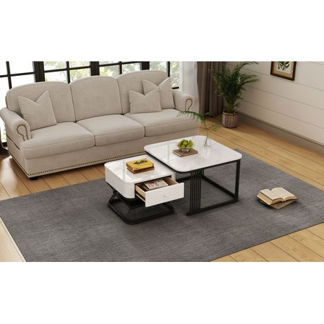 Set de table à manger en deux parties. Il s’agit d’un ensemble de tables à café de forme géométrique.Il convient pour des espaces restreints. Couleur : blanc + noir. Dimensions : 70×70×45 cm  50×50×40