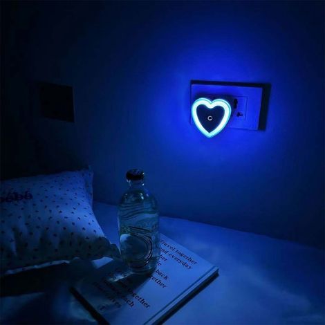 Veilleuse Led En Forme De Coeur - Capteur Crépuscule-Aube - Lueur Chaude Douce - Pour Chambre, Nourrice, Couloir - 1 Pièce (1/5)