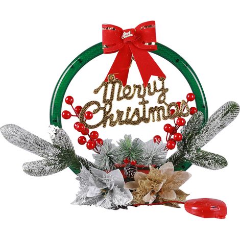 Couronne de Noël lumineuse artificielle avec baies rouges et aiguilles de pin, or et argent, ornée de fleurs. (1/5)