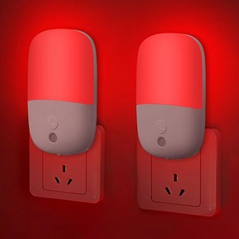 Lot de 2 veilleuses LED à lumière rouge (670 nm) pour favoriser le sommeil. avec capteur crépusculaire (allumage automatique du soir au matin) (1/4)