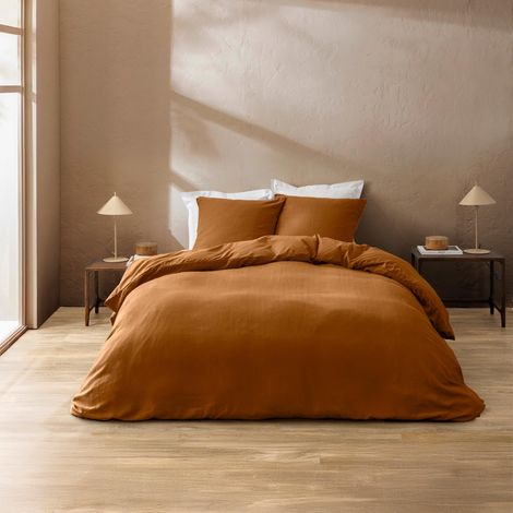 Parure de Lit 100% Coton – Housse de Couette et Taie d’Oreiller – Fermeture Pressions Discrètes – CLARA – Certifiée Oeko-TEX - 240x220cm - marron (1/3)