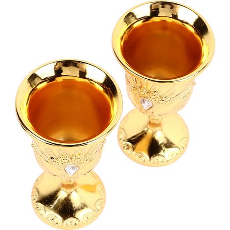 Lot de 2 calices chinois rétro dorés, élégants et simples, en métal et verre à motif en relief, parfaits pour les fêtes, les banquets, les bars et les réunions de famille. (1/5)