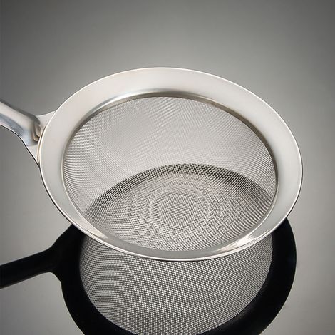 Ölsieb aus Edelstahlgewebe, Mehlsieb mit breitem Rand in Holzoptik, Sojamilchsieb für die Küche mit Stahlgriff, mittlere Größe. (1/5)