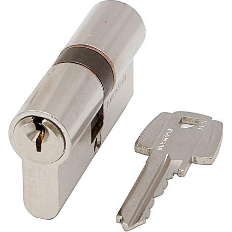 bombillo te-5. niquelado. cuerpo metálico. tumbler. en 1303 - tesa (1/2)