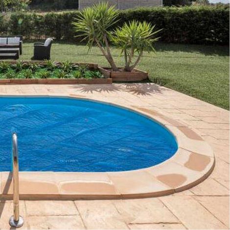 GRE Bâche été à bulles 400µ pour piscines enterrées ovales en polyéthylène - bleu - Ø 300 cm (1/2)