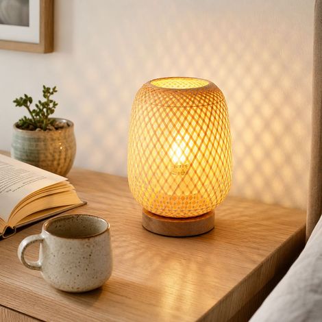Lampe de chevet en bambou tressé style japonais, abat-jour rotin et base en bois massif, éclairage ambiant chaud E27, interrupteur bouton (1/5)