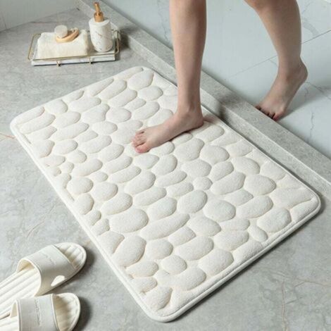 Tapis de bain absorbant antidérapant en fibre polyester – Surface polaire corail – Fond SBR pour sécurité – 40x60cm blanc lait (1/4)
