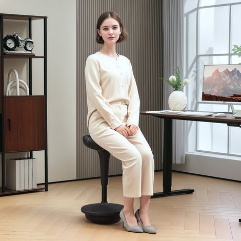 Tabouret de bureau noir ergonomique pivotant. Hauteur réglable 65,5-83,5 cm, inclinable à 120°, très pratique. (1/5)