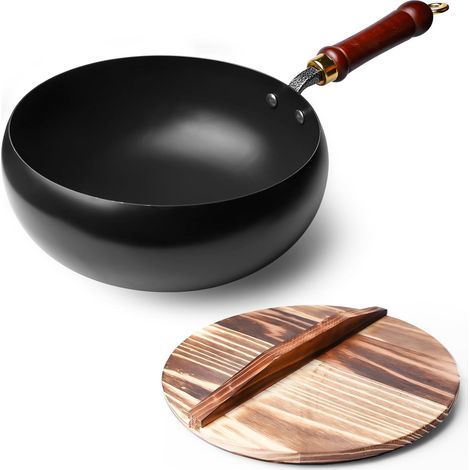 Poêle à frire en fer forgé à la main 24 cm, non revêtue, à accumulation de chaleur, avec manche en bois et couvercle, poêle antiadhésive pour gaz et induction, polyvalente pour la cuisson, la saisie (1/5)
