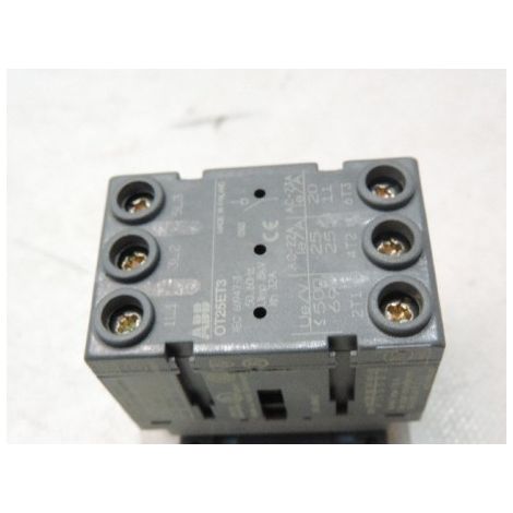 Interrupteur sectionneur 25A 3P 9kW 400V IP20 montage sur porte de coffret série OT25ET3 (910164) ABB 1SCA022352R6790