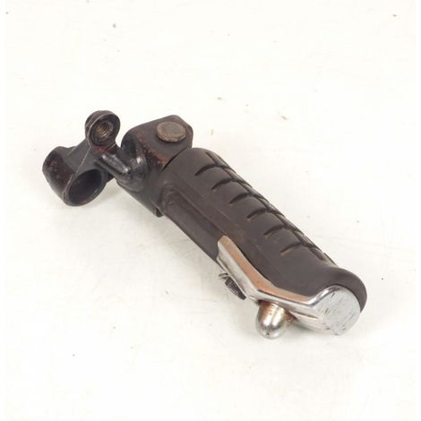 [PRODUIT D'OCCASION] Platine repose pied pilote gauche origine pour moto Honda 750 VFS (1/3)