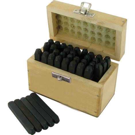 Silverline – Jeu de poinçons chiffres et lettres 5 mm – Acier à haute teneur en carbone – 36 pièces – Boîte de rangement en bois (1/5)
