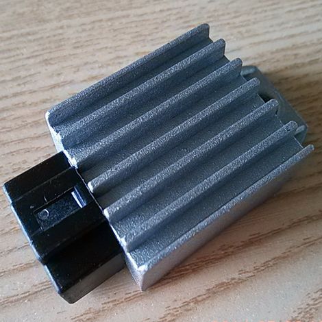 6V-Gleichrichter und Spannungsregler für Jialing JL70, JH70 und XF-125 Motorradladegeräte (1/5)